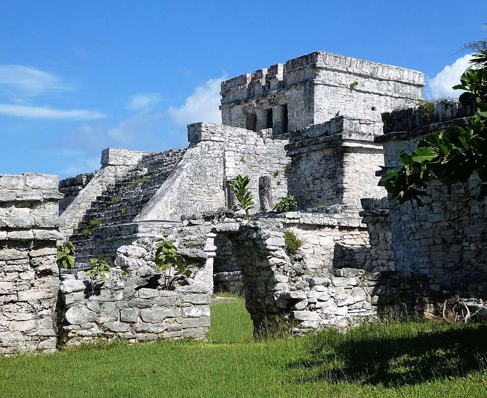 El Castillo among Tulum's walled ruins
